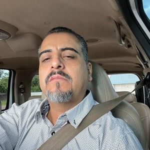 Meet your Posher, Javier